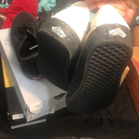 Vans - Picture 3 of 3